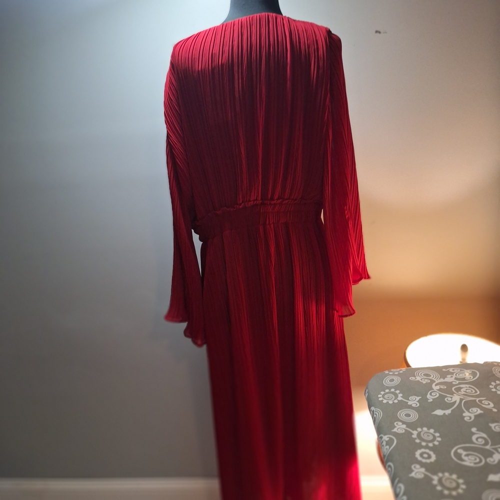 Zara Elegant Scarlet Long Sleeve Dress - Picture 3 of 4